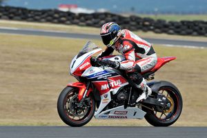 Maxwell fastest on Thursday in Phillip Island Championship