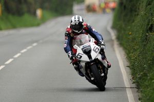 Dunlop tops Wednesday IoM TT qualifying before rain falls