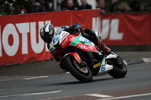 Dunlop sets pace in disrupted IoM TT qualifying session