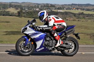 Tested: 2014 Yamaha YZF-R1