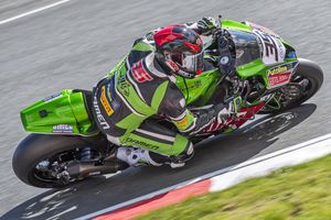 Carr returning from broken hand at Snetterton BSB