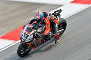Malaysian WSBK double boosts Melandri's title chances
