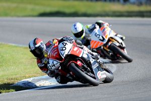 Morris flawless in taking control of Supersport class