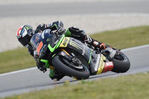 Smith to continue with Tech3 Yamaha in 2015