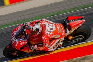 Dovizioso leads the way on new Ducati at Aragon