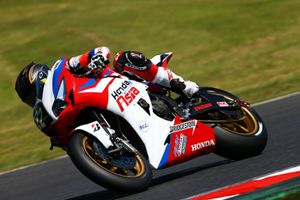 Hook set for All Japan appearance with FCC TSR Honda
