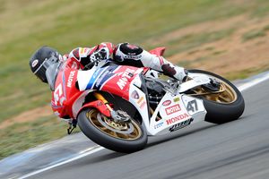 Maxwell and Morris top Wakefield Park AFX-SBK qualifying