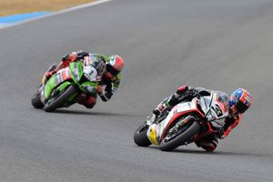 Melandri does the double as WSBK title race tightens