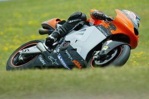KTM developing MotoGP-based superbike for 2017