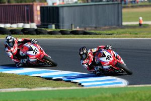Hook dominates opening Superbike race at MotoGP