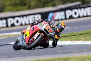 Rabat tops Moto2 with new qualifying record