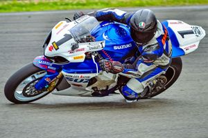 Charlett claims heroic NZ SBK opening round victory
