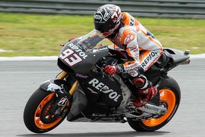 Marquez sets Sepang pace on day one of MotoGP testing
