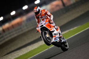 Dovizioso grabs sensational Qatar pole for Ducati