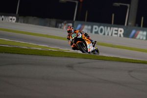 Lowes continues Qatar form with pole in Moto2