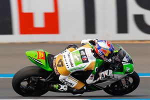 Kawasaki's Sofuoglu secures Thai WSS pole position