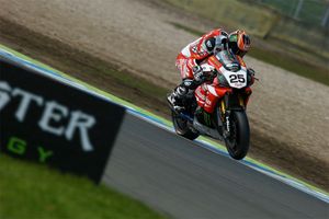 Fast improvement vital for Brookes with 2015 YZF-R1