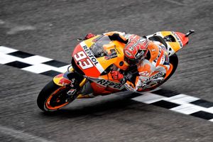 Marquez blitzes rivals on way to Argentine pole
