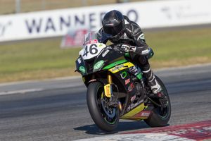 Jones claims Barbagallo ASBK Superpole