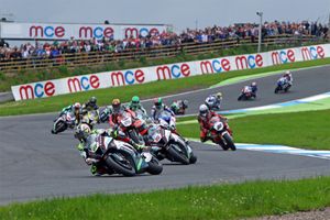 Byrne does Knockhill BSB double to stretch advantage