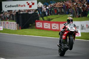 Brookes masterful in Cadwell Park BSB sweep