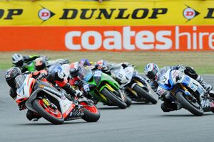 Elliott holds on to Supersport lead in tight Queensland battle Elliott holds on to Supersport lead in tight Queensland battle