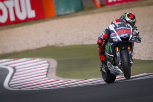 Lap record earns Lorenzo Brno MotoGP pole position