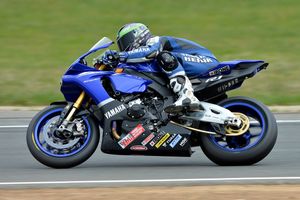 Record-breaking Maxwell tops tight Wakefield Park AFX-SBK qualifying