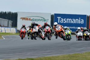 Elliott extends Supersport lead with round win in Tasmania Elliott extends Supersport lead with round win in Tasmania