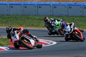 Elliott fights back to retain ASC lead following mixed weekend at Wakefield Park