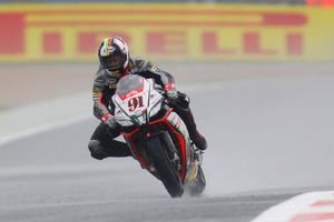 Haslam splashes his way to French WorldSBK Superpole