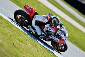 Herfoss puts Honda on Phillip Island ASBK Superpole