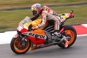 Pedrosa smashes Sepang record for MotoGP pole