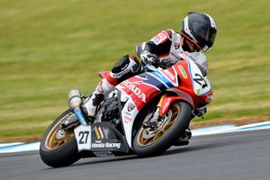 Stauffer wins Australian Superbike race one at MotoGP