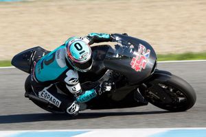 World champion Kent quickly adapts in Moto2 return