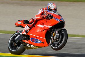 Stoner poised for shock Ducati return in 2016