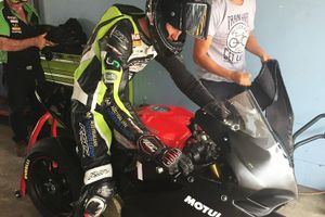 ASBK champion Jones makes DesmoSport Ducati debut