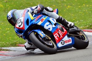 Suzuki's Frost dominates NZSBK season opener