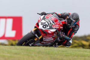 Wildcards make headway at Phillip Island as WorldSBK opens