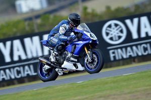 Maxwell claims Phillip Island ASBK pole position