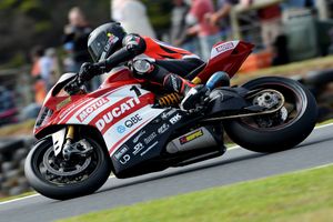 DesmoSport Ducati Sets Sights on Wakefield Park ASBK weekend