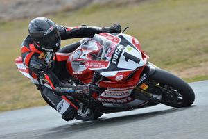 Front group the goal for defending ASBK champion Jones