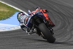 Lorenzo leads both Friday practice sessions at Jerez
