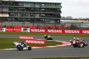 Laverty and Hickman split Silverstone BSB race wins