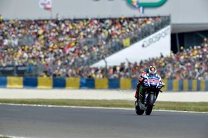 Lorenzo victorious in Le Mans race of attrition