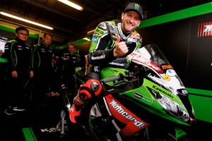 Sykes presented with 2013 WorldSBK title-winning ZX-10R