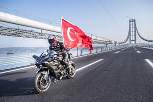 WorldSSP champion Sofuoglu smashes 400km/h on Ninja H2R