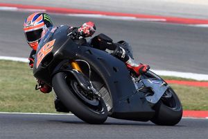 Lowes gets first taste of Aprilia MotoGP contender
