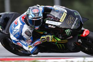 Lowes samples MotoGP with Monster Yamaha Tech3
