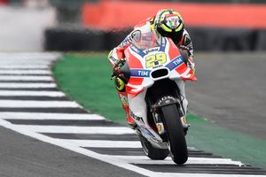 Iannone fastest on Friday in Silverstone MotoGP practice